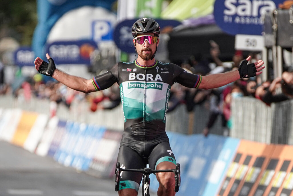 Giro d'Italia 2021 Peter Sagan cyklámenový dres