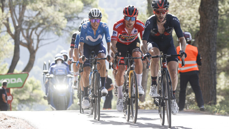 Adam Yates Primož Roglič Enric Mas celkové poradie Vuelta 2021
